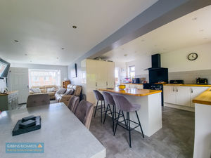 Kitchen/Dining/Family Room- click for photo gallery